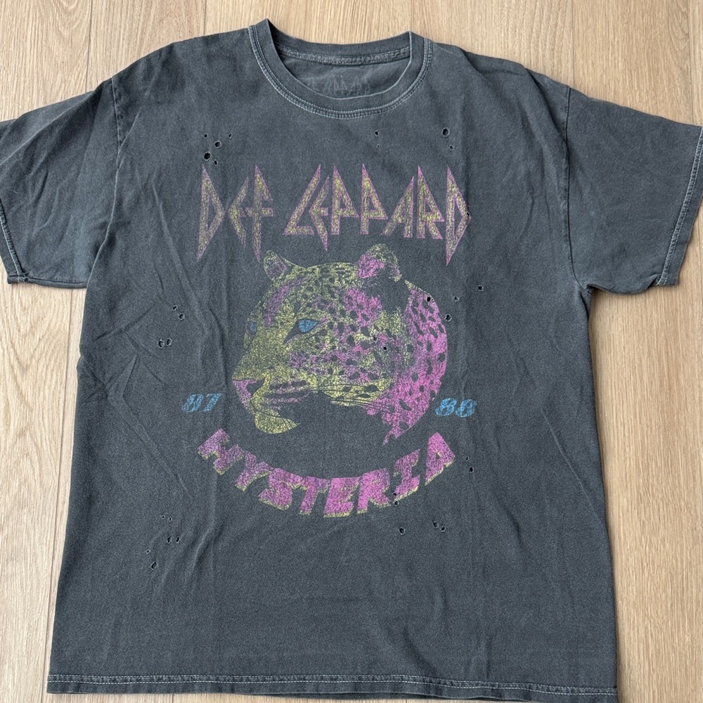 Graphic Cat T-Shirt - Black